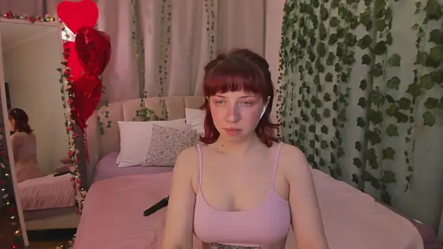 love_is_lola - Love_is_Lola's free webcam - UK Sex Cams