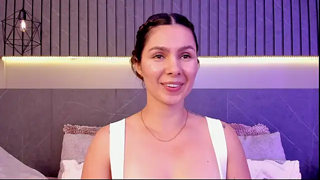 sofiag_ - SofiaG_'s free webcam - UK Sex Cams