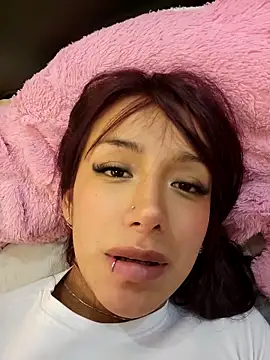 lau1127 - Lau1127's free webcam - UK Sex Cams