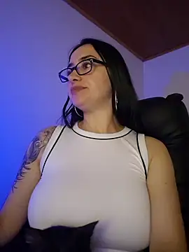 Webcam Model (preetypeach)  is live.Free join now!