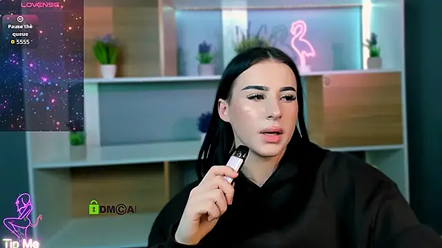 alia_skay (F teen) - show boobs in bra