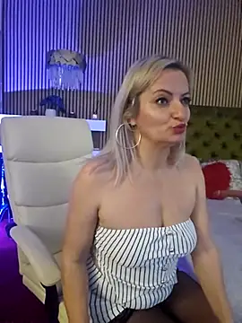 ladytouch (F milf) - 👅Tease me 💗Love me 😈Drive me crazy 💦