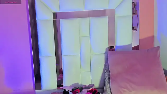 Alanna_hot3 live sex cam