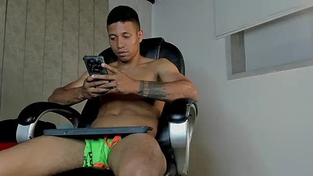 liam_mush - Liam_Mush's free webcam - UK Sex Cams