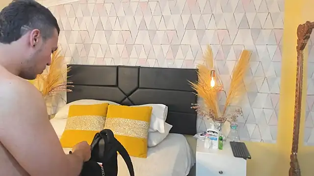 arongarcia - AronGarcia's free webcam - UK Sex Cams