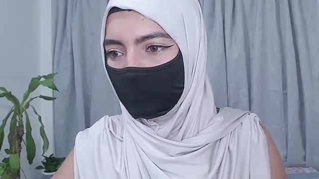 jade_nassar (F young) - masturbation hard +squirt