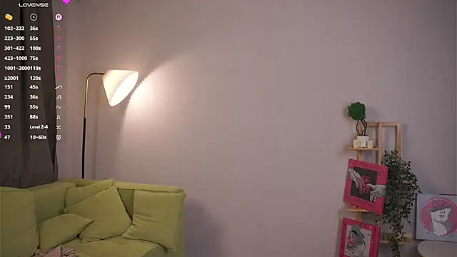 janelbitther (F teen) - little down my panties and squezee butt