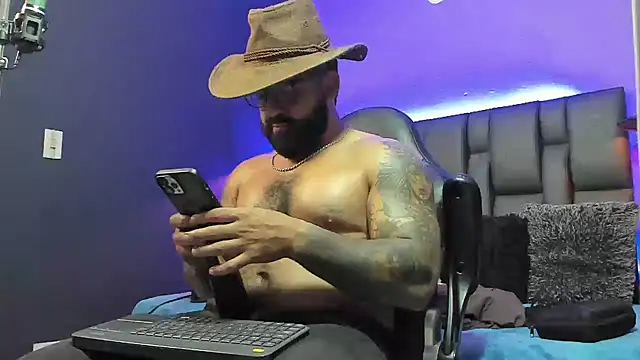 Lyon_vach live sex cam