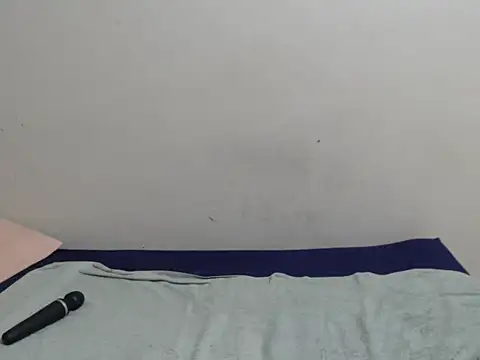 sexylipss_ - SexyLipss_'s free webcam - UK Sex Cams