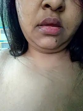 Webcam Model (bitch-horny)  is live.Free join now!