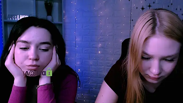 playful_sophie (G teen) - play tits