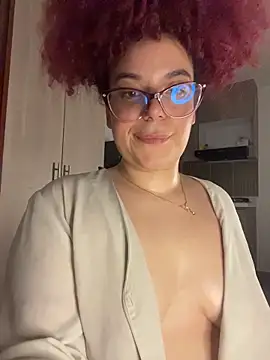 Webcam Model (Leyah__)  is live.Free join now!