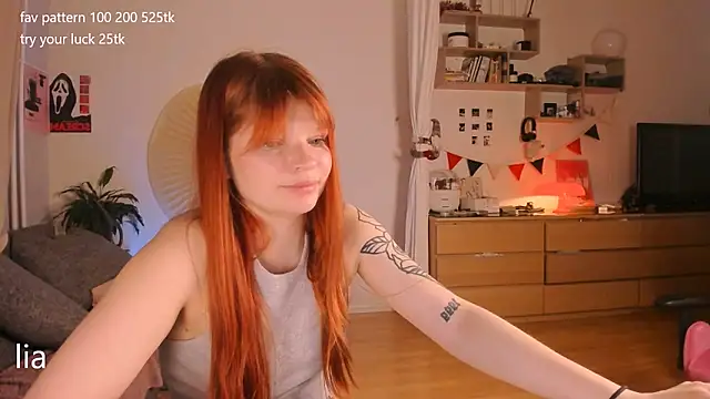 lil_lia (F young) - rub pussy