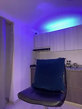 _valery_tw (T young) - GET NAKED AND EXPLODE CUM ON MY FACE