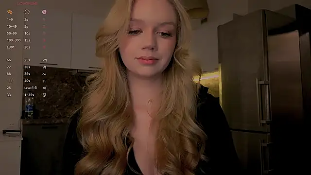 my_liss (F teen) - shake tits close to cam