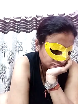 Webcam Model (Gullapi)  is live.Free join now!