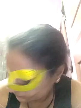 Webcam Model (Gullapi)  is live.Free join now!