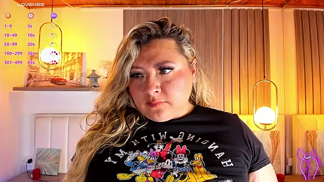 Kharla_Marin live sex cam