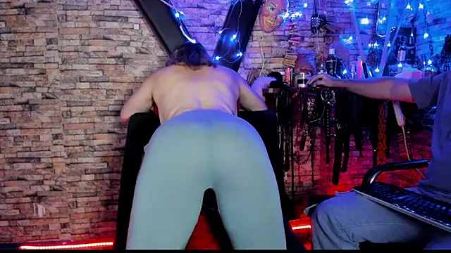 liltildeman_moon - Liltildeman_moon's free webcam - UK Sex Cams