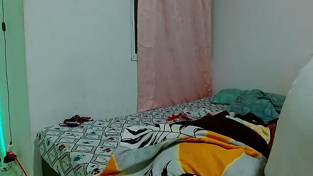 lucy_sluppy_hard - Lucy_sluppy_hard's free webcam - UK Sex Cams