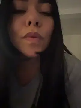 PetitLumiere live sex cam