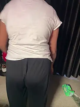 lucky_flora - Lucky_Flora's free webcam - UK Sex Cams