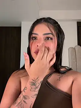 Webcam Model (Sara-Evans)  is live.Free join now!