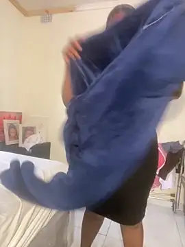 cardiebae89 (F milf) - CHEERS TO 35 YEARS OF LIFE XOXOXO