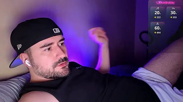 DominantTheo live sex cam