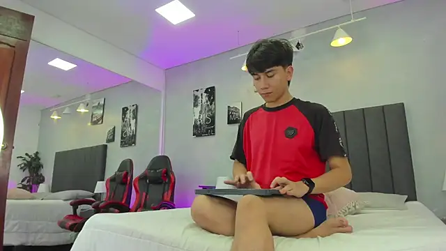 raphael_nyon - Raphael_Nyon's free webcam - UK Sex Cams