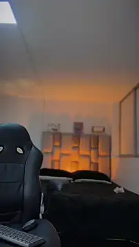 Sebastian_Reed's live cam