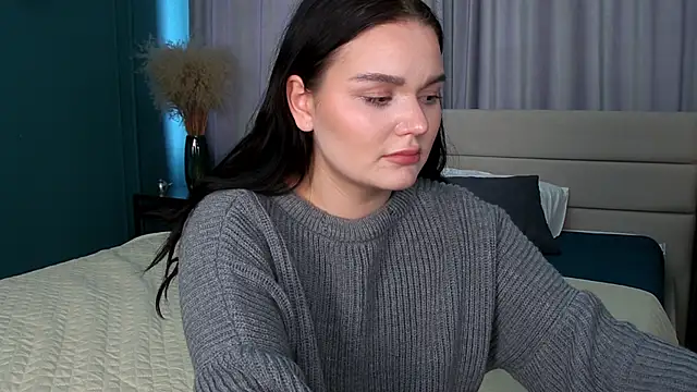 sweet_ink_muse (F teen) - hot long eye contact 💘