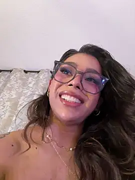Samantha_Bernardo's Webcam Show