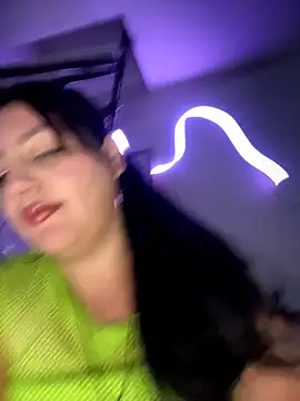 Vicky_Sixx from StripChat is Freechat