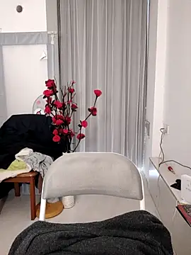 美女nini10052025在线直播