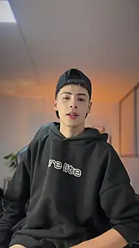 Sebastian_Reed's live cam