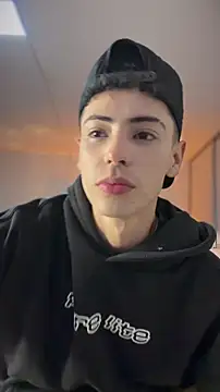 Sebastian_Reed's live cam