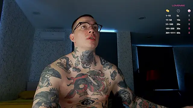 Tommy_cat's live cam