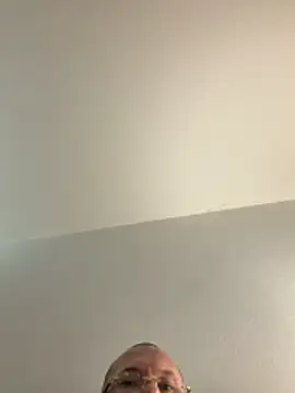 guitccch (Ask my age) - Je vous laisse choisir