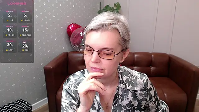 cutie_erikaa1 - Cutie_Erikaa1's free webcam - UK Sex Cams