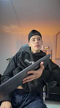 Sebastian_Reed's live cam