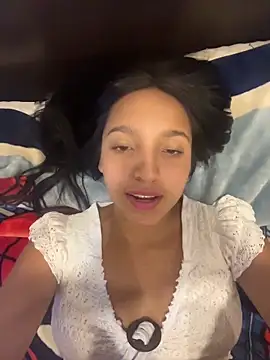 Webcam Model (Eve_Ritz)  is live.Free join now!