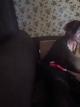 april_show_her's room