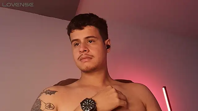 bjornsteel (M young) - Flex arms!