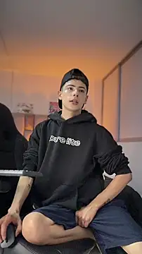 sebastian_reed - Sebastian_Reed's free webcam - UK Sex Cams