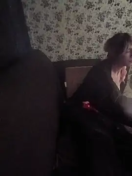 april_show_her's room