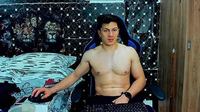 javiersexymann - Javiersexymann's free webcam - UK Sex Cams