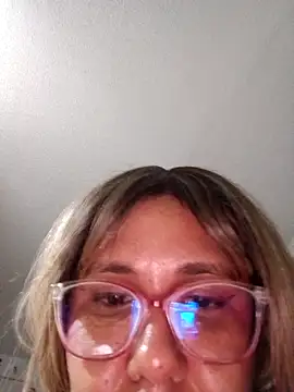 brown_halos (F young) - Big, fast squirt from my pussy 💦😈