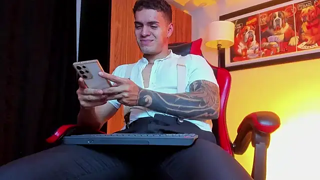 ALPHA_DOMINUS_ Live Webcam on Stripchat