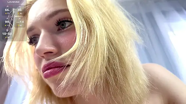 GlaydsLeveto from StripChat is Freechat